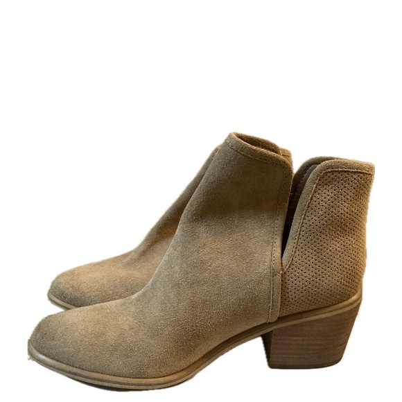 BP. Split Shaft Light Tan Suede Ankle Booties - Picture 6 of 8